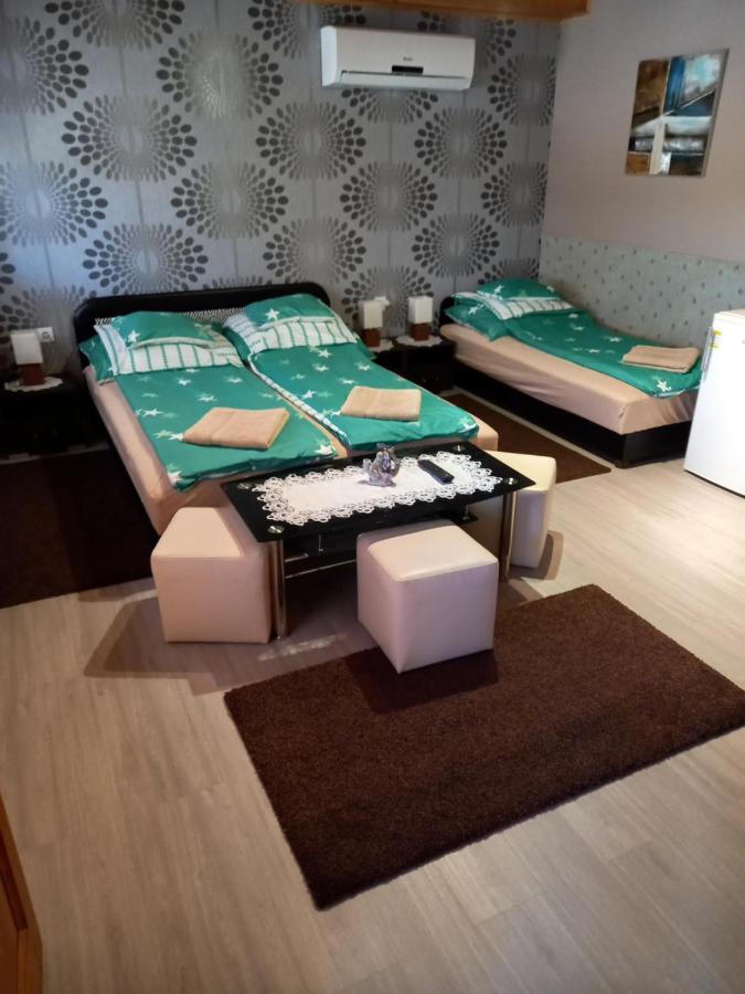 Szerencsecsillag Vendeghaz Hotel Kiskoros Bagian luar foto
