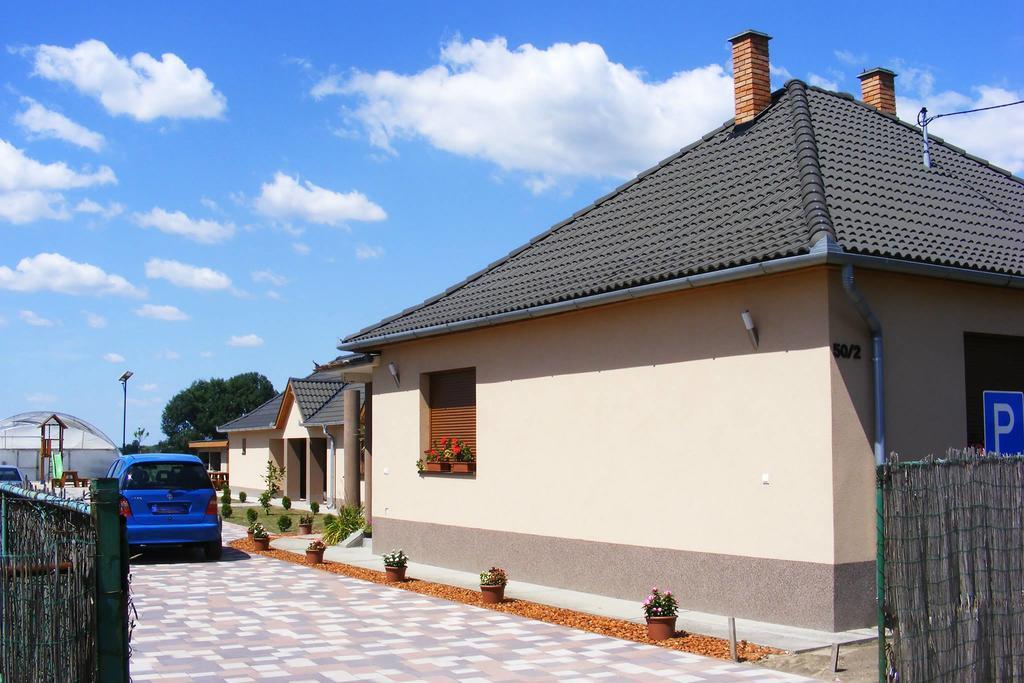 Szerencsecsillag Vendeghaz Hotel Kiskoros Bagian luar foto