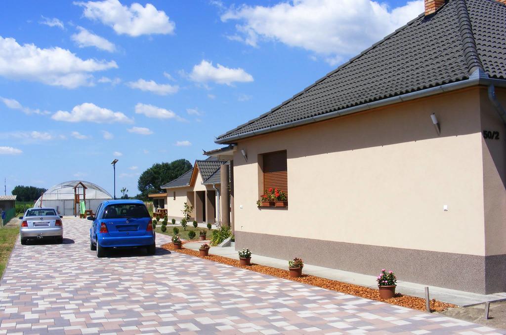 Szerencsecsillag Vendeghaz Hotel Kiskoros Bagian luar foto